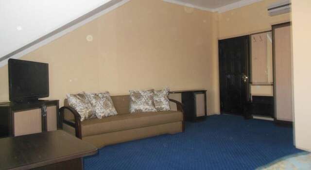 Гостиница Каисса Адлер-85